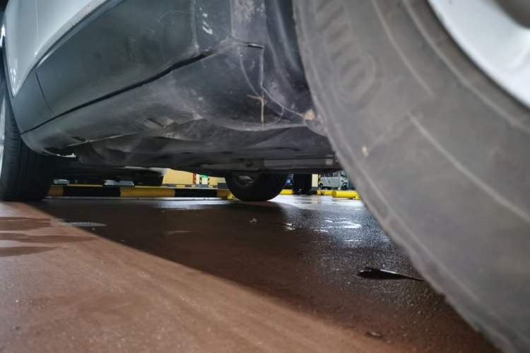 Used Jeep Cherokee 2016 2.4L Leading Edition Chassis Front Right