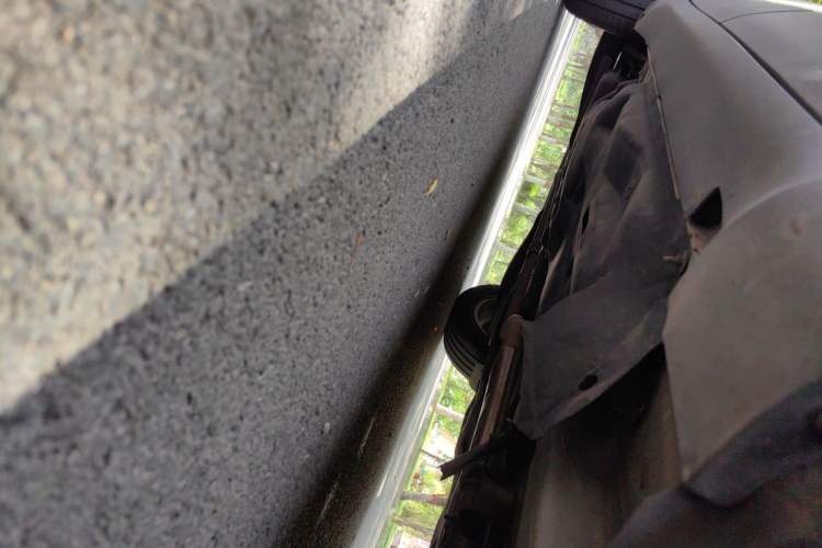 Used Jeep Cherokee 2016 2.0L Leading Edition Chassis Front Right