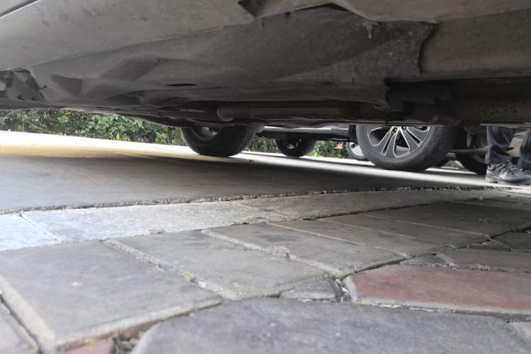 Used Jeep Cherokee 2016 2.0L Superior Edition Chassis Front Right