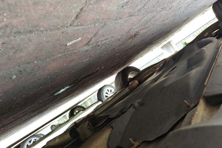 Used Jeep Cherokee 2016 2.0L Superior Edition Chassis Front Right