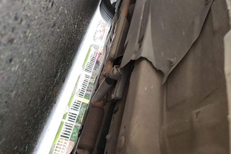 Used Jeep Cherokee 2016 2.4L 75th Anniversary Edition Chassis Front Right