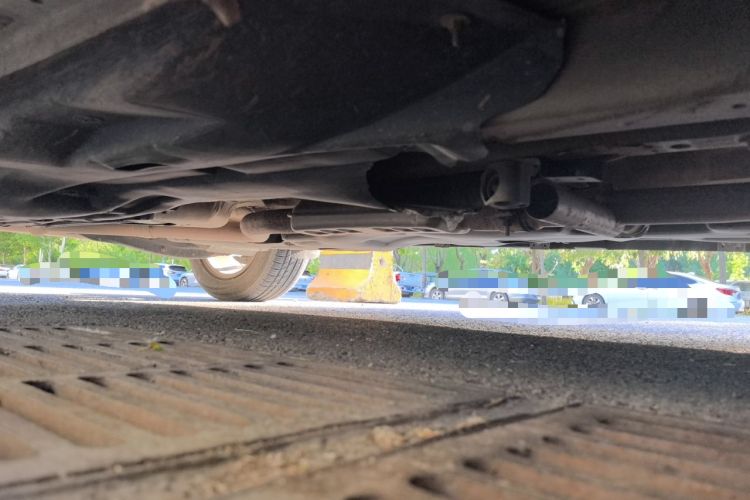 Used Jeep Cherokee 2016 2.0L Superior Edition Chassis Front Right