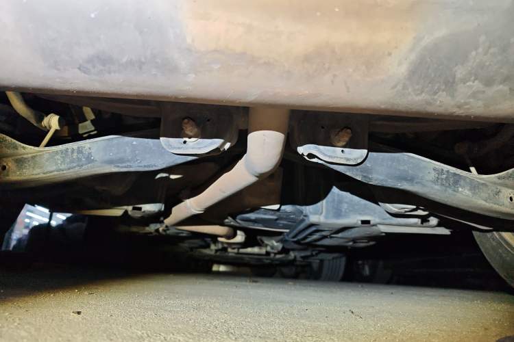 Used Jeep Cherokee 2016 2.4L Leading Edition Chassis Rear