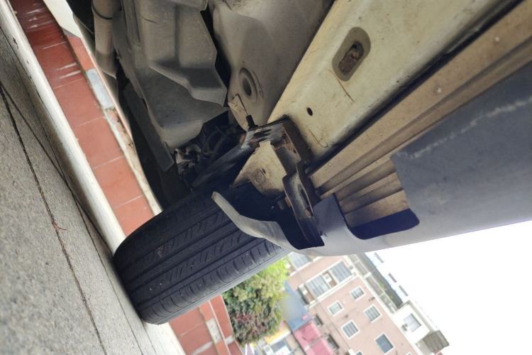 Used Jeep Cherokee 2016 2.0L Superior Edition Chassis Rear Left