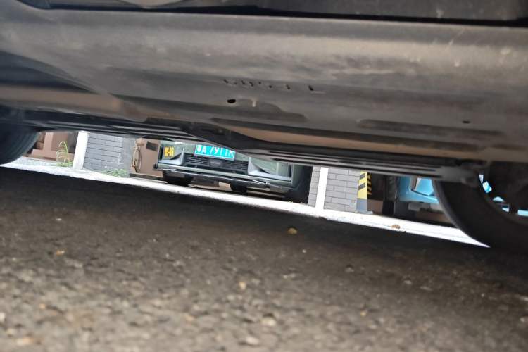 Used Jeep Cherokee 2016 2.4L Professional Edition Chassis Rear Left