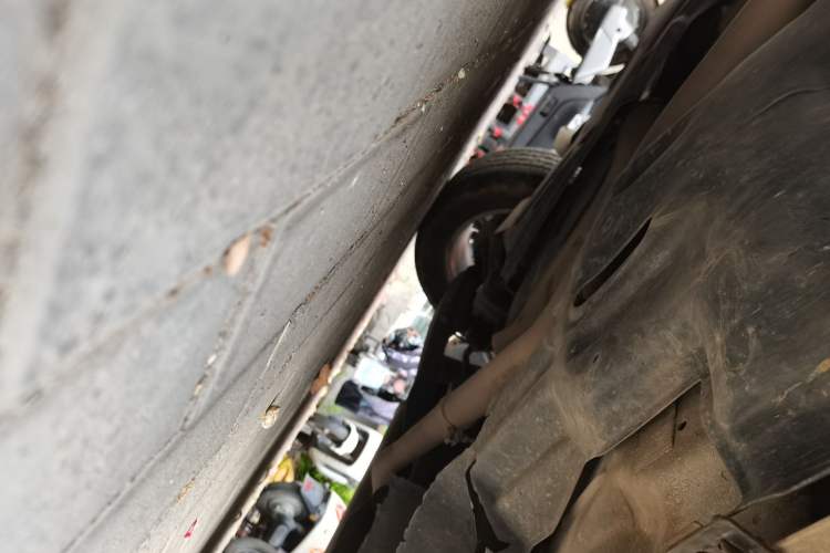 Used Jeep Cherokee 2016 2.0L Superior Edition Chassis Rear Left