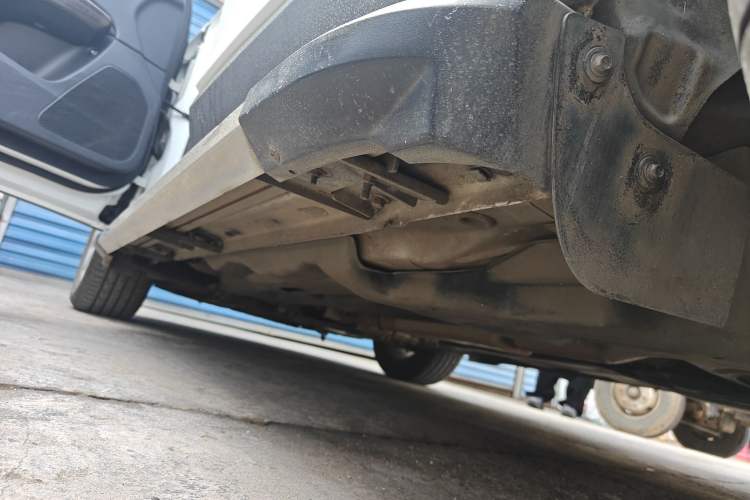 Used Jeep Cherokee 2016 2.4L Leading Edition Chassis Rear Left