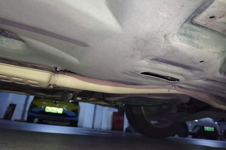 Used Jeep Cherokee 2016 2.4L Leading Edition Chassis Rear Left