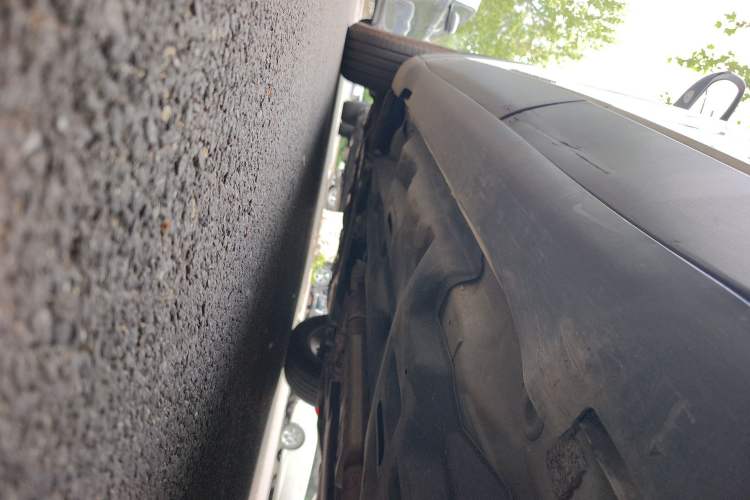 Used Jeep Cherokee 2016 2.4L Leading Edition Chassis Rear Left