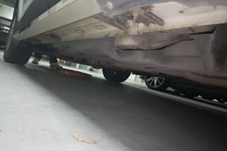 Used Jeep Cherokee 2016 2.4L Professional Edition Chassis Rear Left