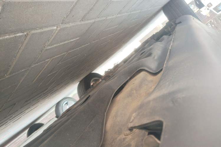 Used Jeep Cherokee 2016 2.4L Leading Edition Chassis Rear Left