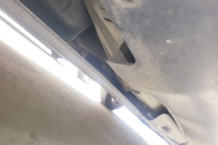 Used Jeep Cherokee 2016 2.4L Professional Edition Chassis Rear Right