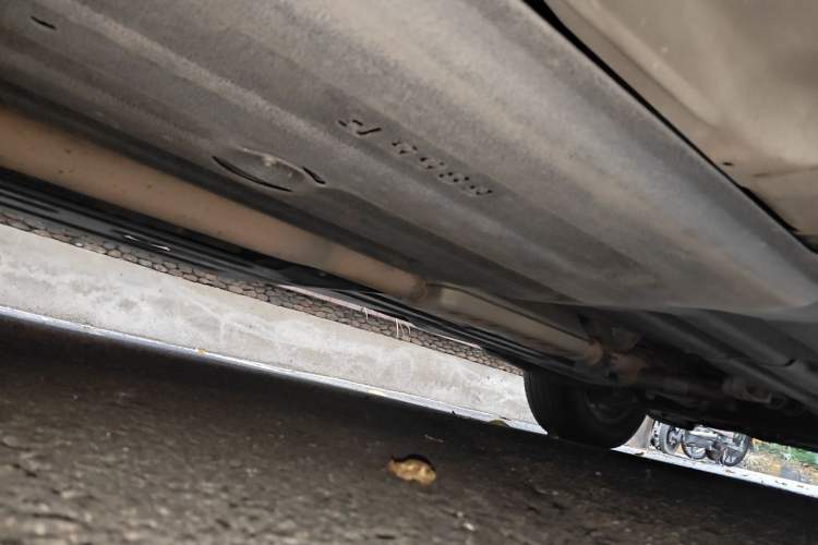 Used Jeep Cherokee 2016 2.4L Professional Edition Chassis Rear Right
