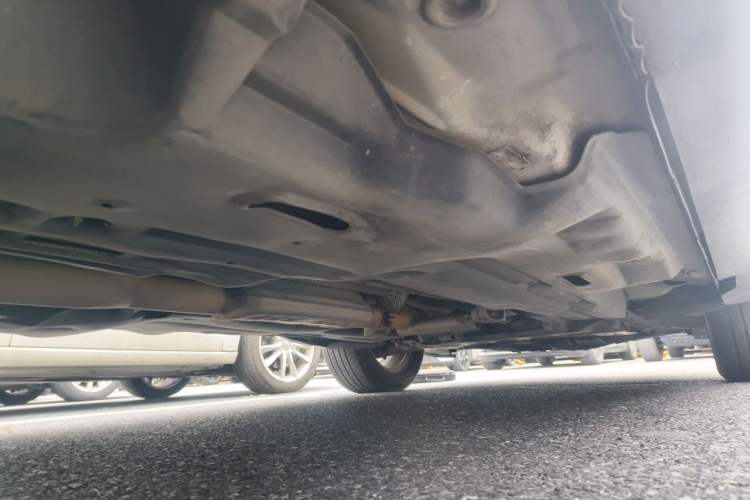 Used Jeep Cherokee 2016 2.4L All-in-One Edition Chassis Rear Right