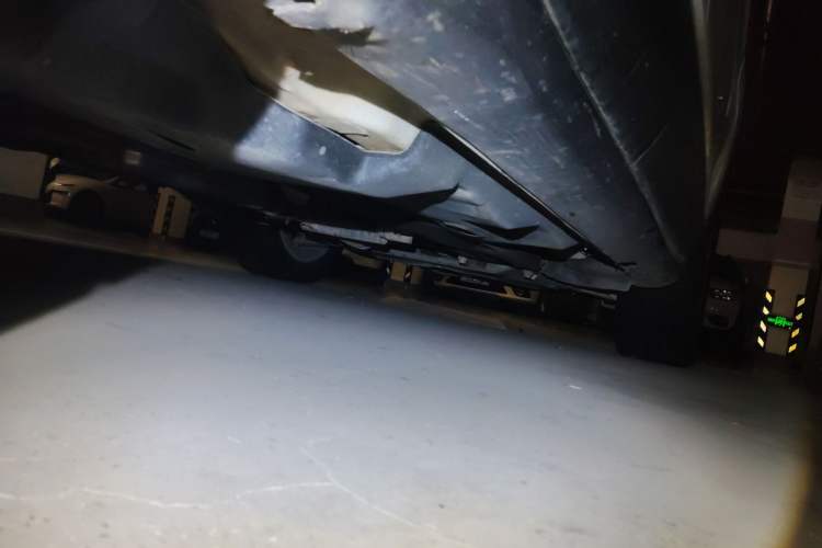 Used Jeep Cherokee 2016 2.4L Professional Smart Version Chassis Rear Right