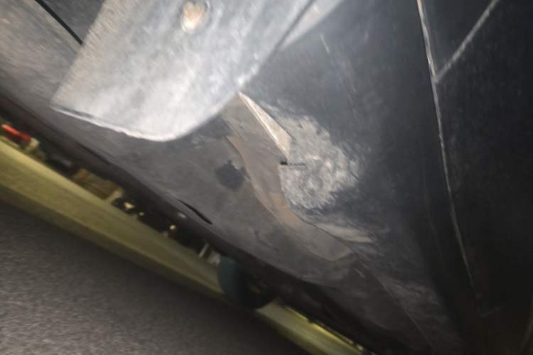 Used Jeep Cherokee 2016 2.4L Professional Edition Chassis Rear Right