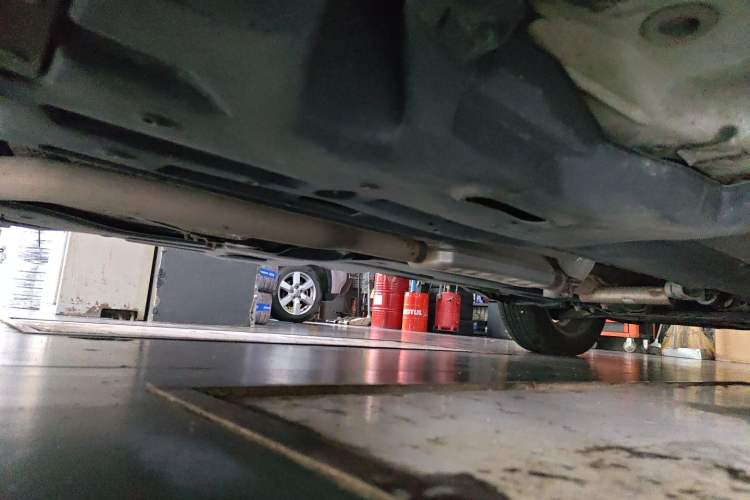 Used Jeep Cherokee 2016 2.4L All-in-One Edition Chassis Rear Right