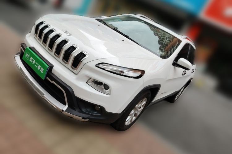Używany Jeep Cherokee 2016 2.0L Superior Edition Guazi used car, China used car export, Used car for sale, Used cars, Cheapest cars for sale