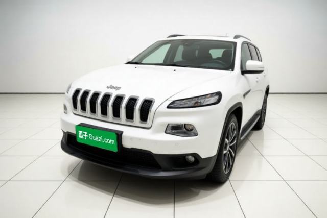 Używany Jeep Cherokee 2016 2.4L Leading Edition