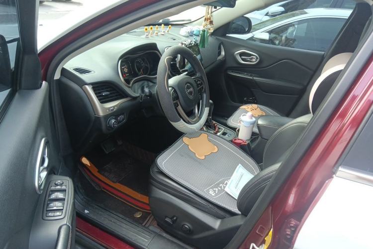 Used Jeep Cherokee 2016 2.4L Leading Smart Version Driver Seat