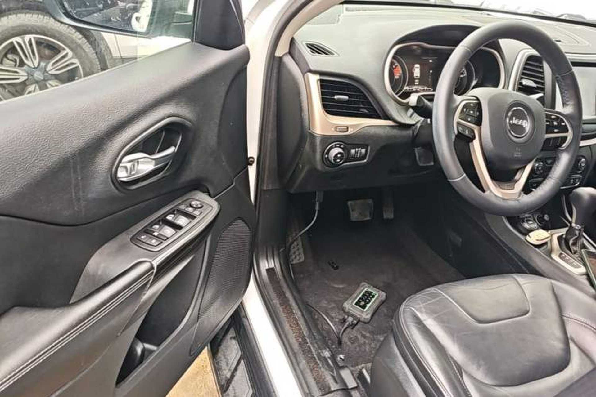 Used Jeep Cherokee 2016 2.4L Professional Smart Version Driver Seat