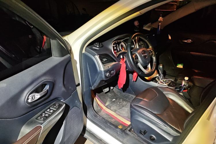 Used Jeep Cherokee 2016 2.4L Leading Edition Driver Seat