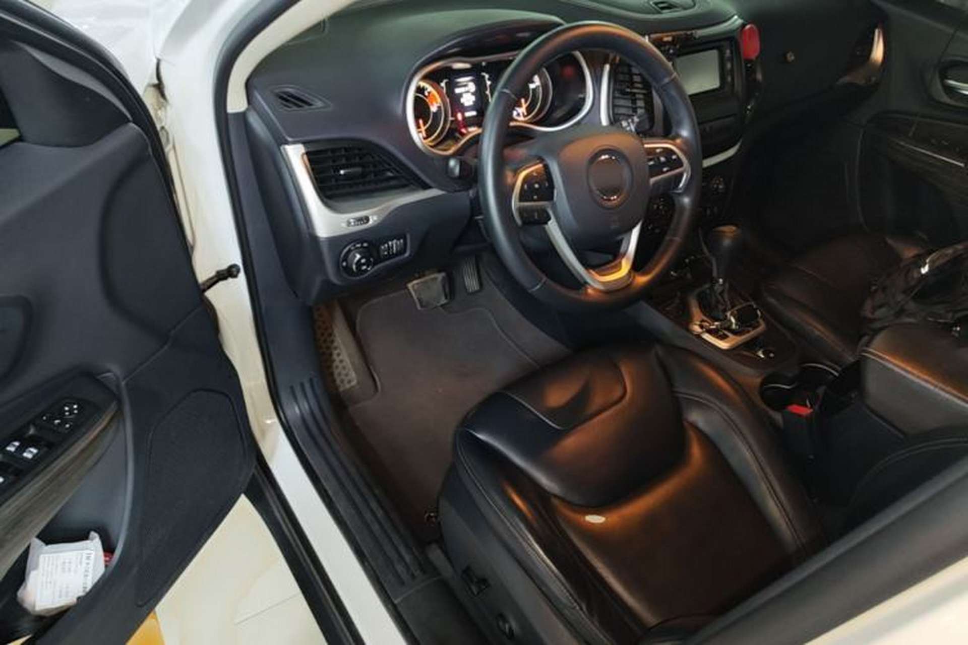 Used Jeep Cherokee 2016 2.4L Leading Edition Driver Seat