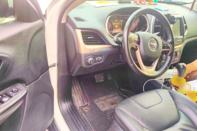 Used Jeep Cherokee 2016 2.4L Leading Smart Version Driver Seat