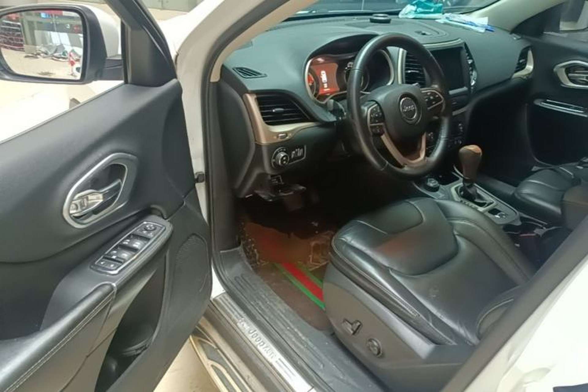 Used Jeep Cherokee 2016 2.4L Professional Smart Version Driver Seat