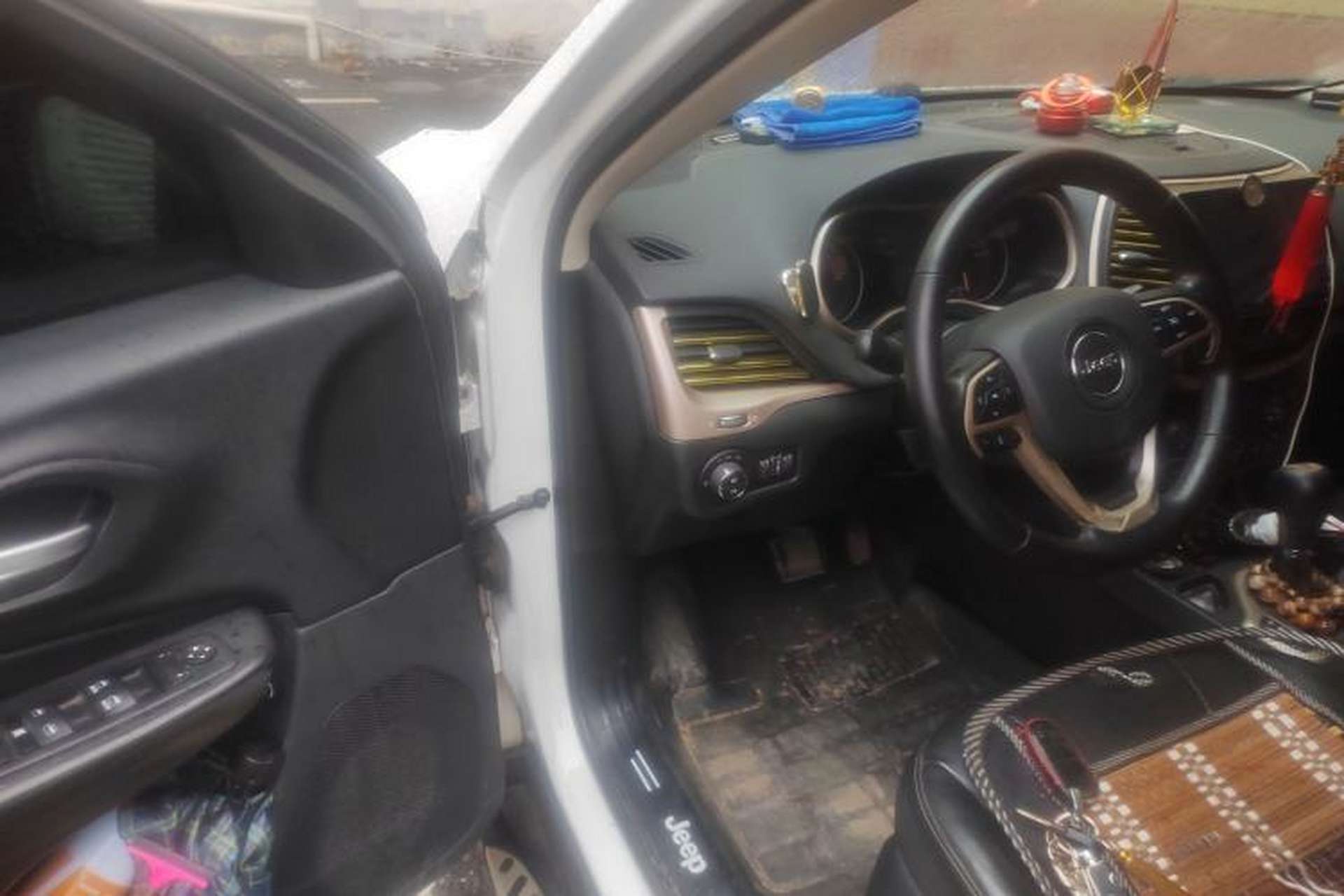 Used Jeep Cherokee 2016 2.0L Superior Edition Driver Seat