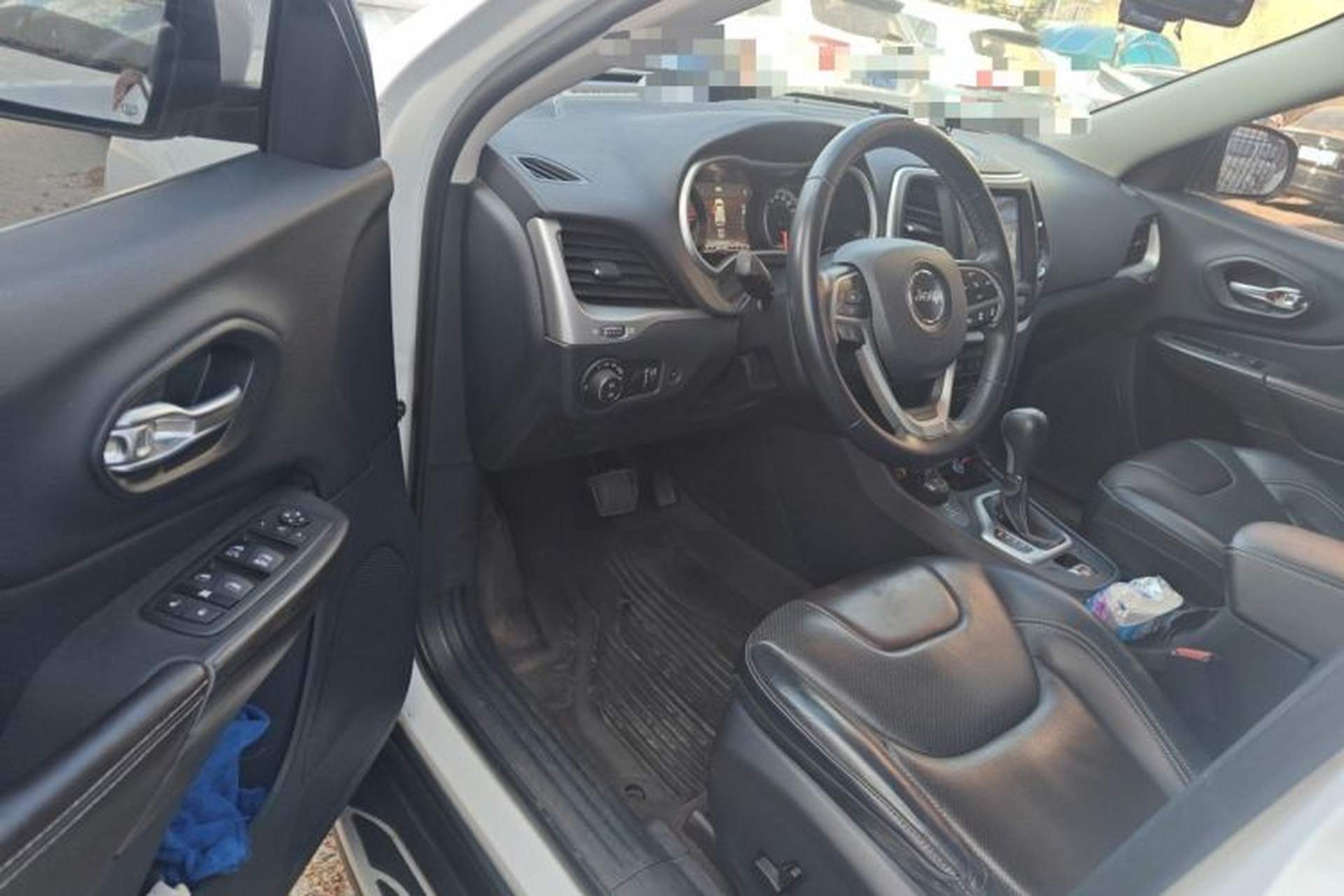 Used Jeep Cherokee 2016 2.4L All-in-One Edition Driver Seat