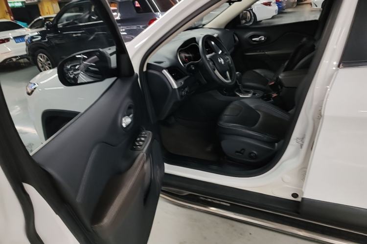 Used Jeep Cherokee 2016 2.4L Leading Smart Version Driver Seat