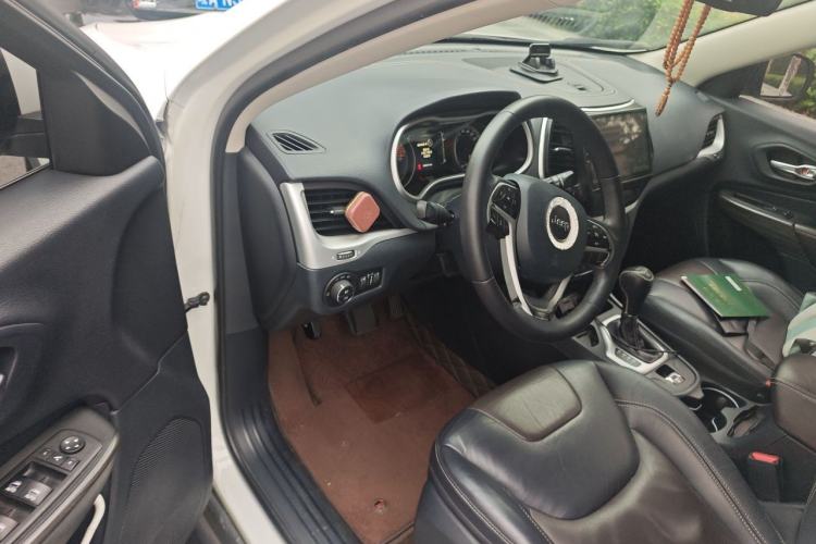 Used Jeep Cherokee 2016 2.4L Leading Smart Version Driver Seat