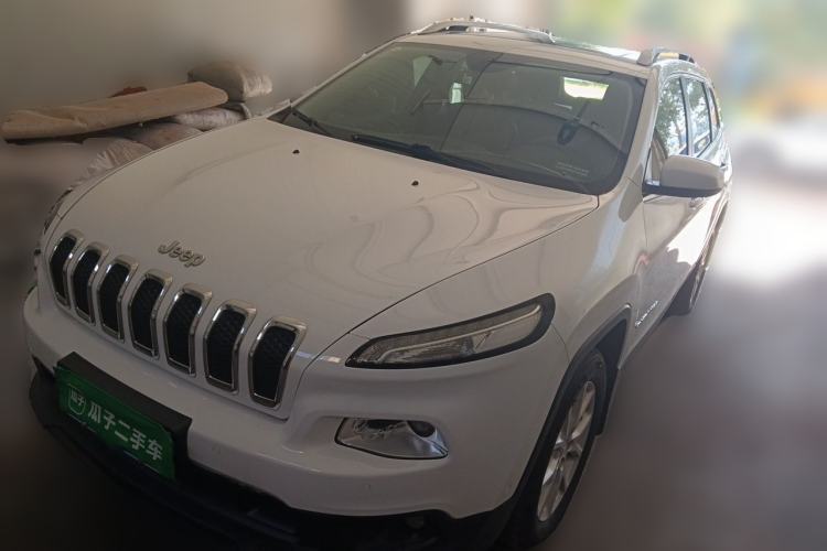Used Jeep Cherokee 2016 2.0L Superior Edition Guazi used car, China used car export, Used car for sale, Used Jeep cars, Cheapest cars for sale