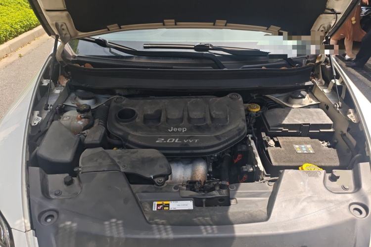 Used Jeep Cherokee 2016 2.0L Superior Edition Engine Bay