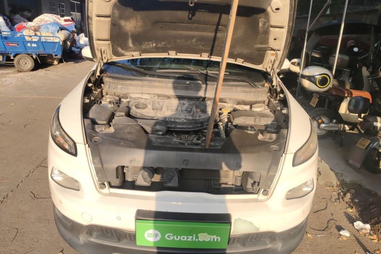 Used Jeep Cherokee 2016 2.0L Superior Edition Engine Bay