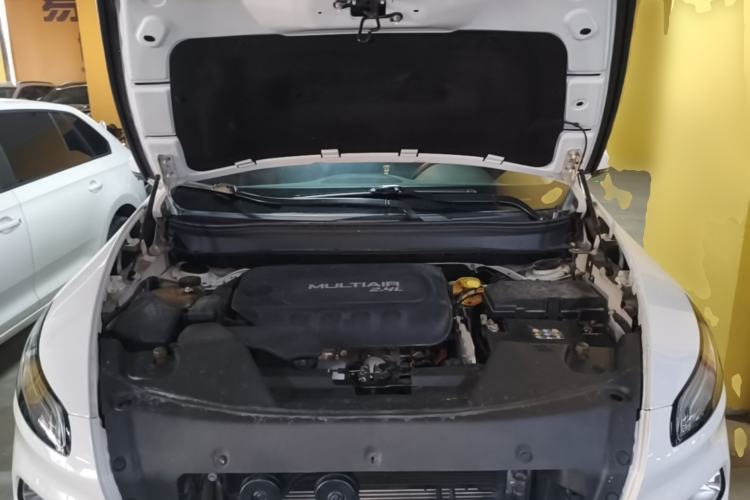 Used Jeep Cherokee 2016 2.4L Professional Edition Engine Bay