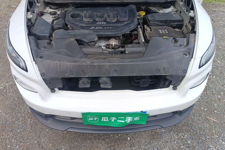 Used Jeep Cherokee 2016 2.0L Superior Edition Engine Bay