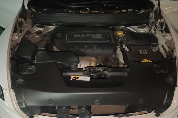 Used Jeep Cherokee 2016 2.4L Superior Edition Engine Bay