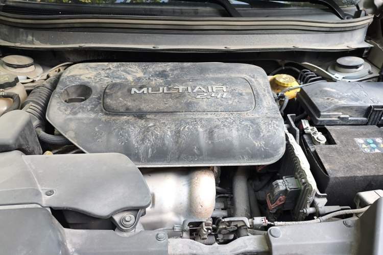 Used Jeep Cherokee 2016 2.4L Professional Smart Version Engine Bay