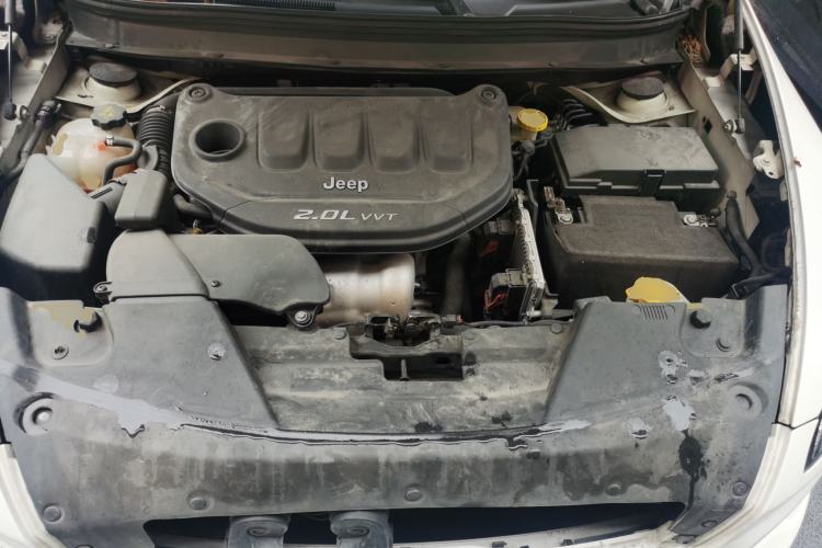 Used Jeep Cherokee 2016 2.0L Superior Edition Engine Bay