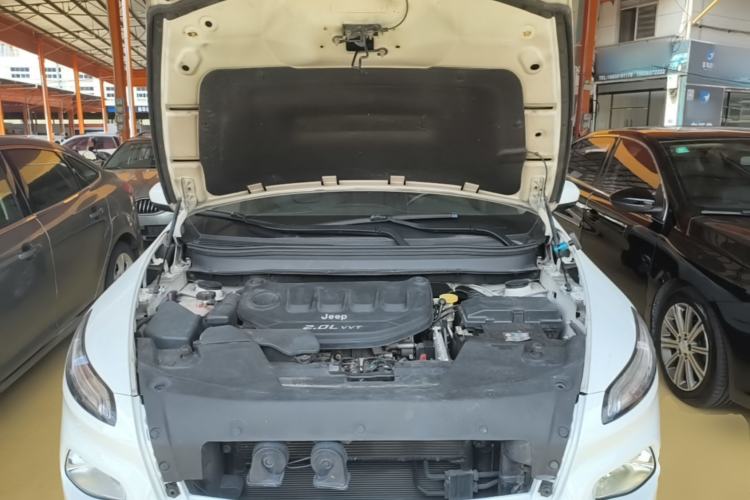 Used Jeep Cherokee 2016 2.0L Leading Edition Engine Bay