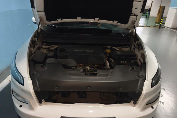 Used Jeep Cherokee 2016 2.4L Superior Edition Engine Bay