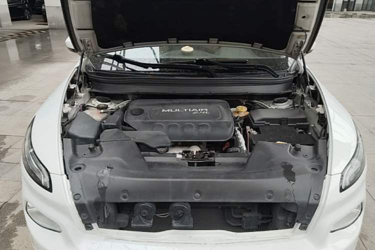 Used Jeep Cherokee 2016 2.4L Professional Smart Version Engine Bay