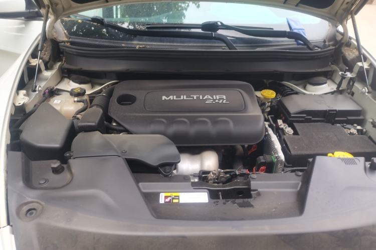 Used Jeep Cherokee 2016 2.4L Leading Edition Engine Bay