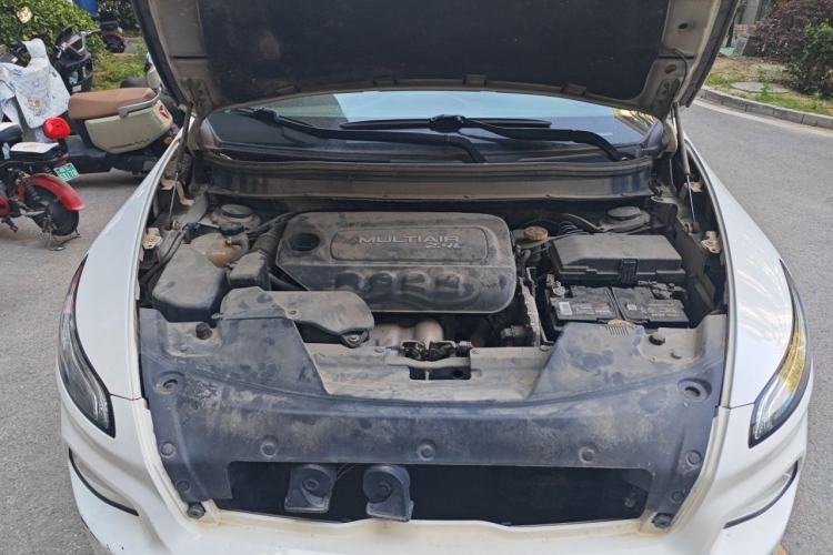 Used Jeep Cherokee 2016 2.4L Leading Edition Engine Bay
