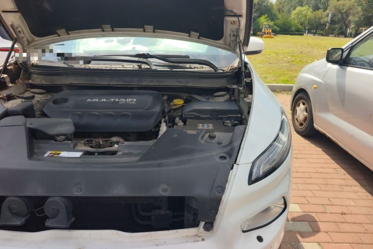 Used Jeep Cherokee 2016 2.4L All-in-One Edition Engine Bay Left