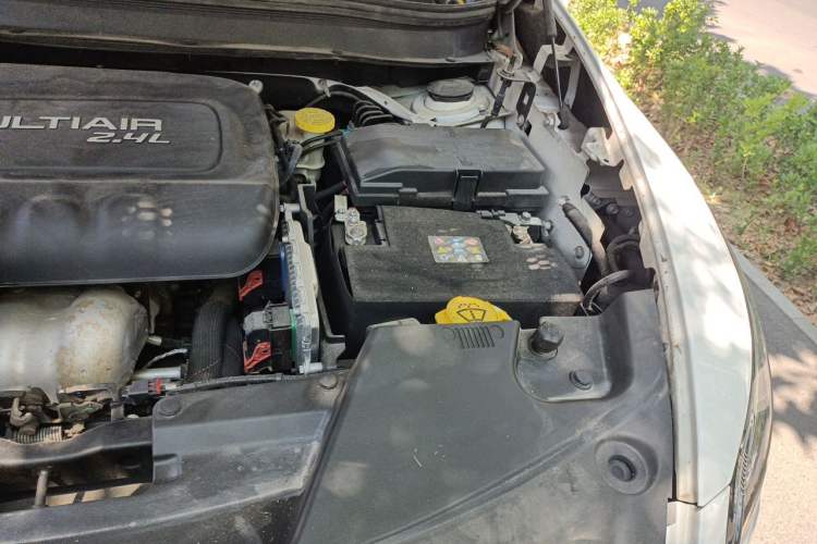 Used Jeep Cherokee 2016 2.4L Professional Smart Version Engine Bay Left