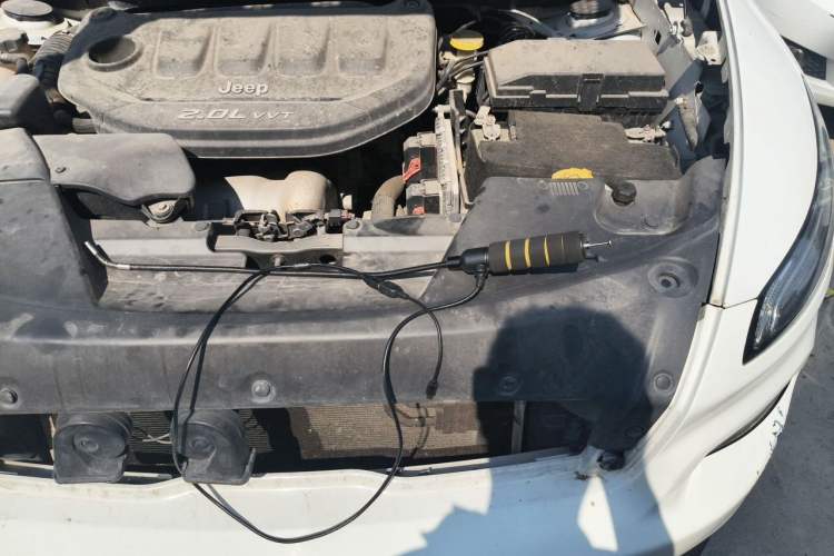 Used Jeep Cherokee 2016 2.0L Superior Edition Engine Bay Left