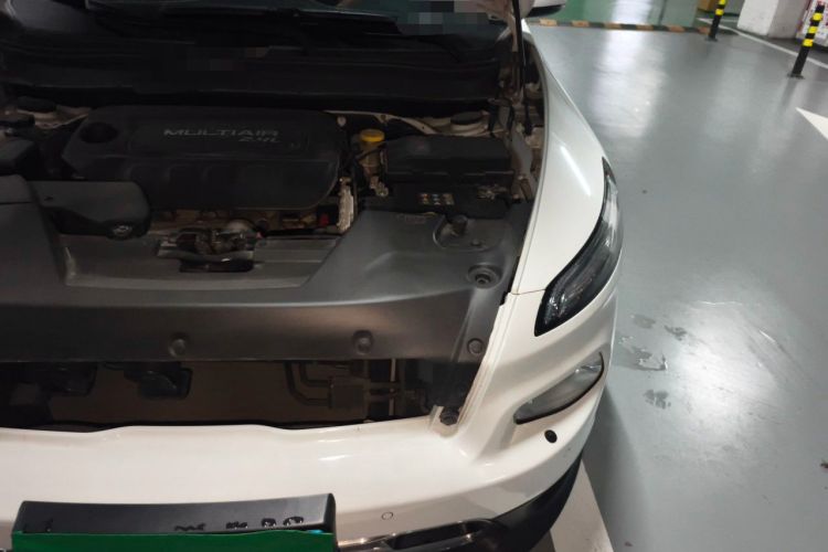 Used Jeep Cherokee 2016 2.4L Superior Edition Engine Bay Left